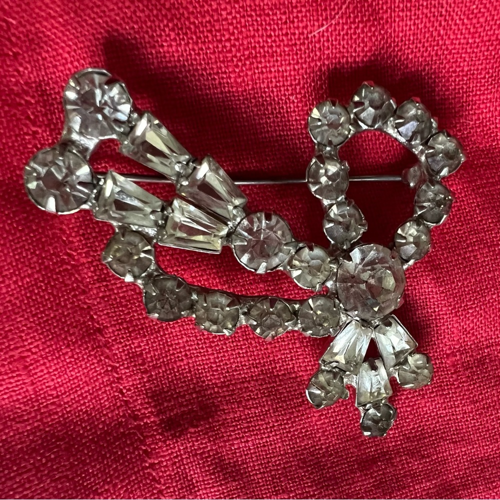 Vintage rhinestone brooch pin costume jewelry - Picture 2 of 8